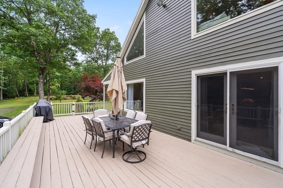 115 River Rd Property Photo 18