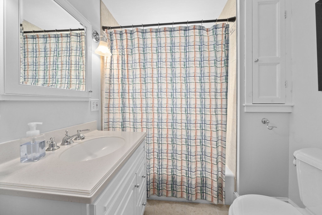 39 Holmes St Property Photo 25