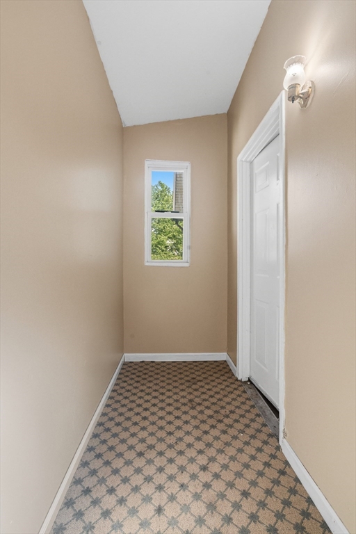 59 Waverly St Property Photo 3