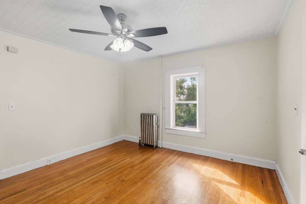 59 Waverly St Property Photo 4