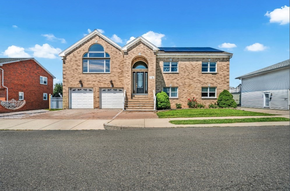 33 Tedford Ave Property Photo 1