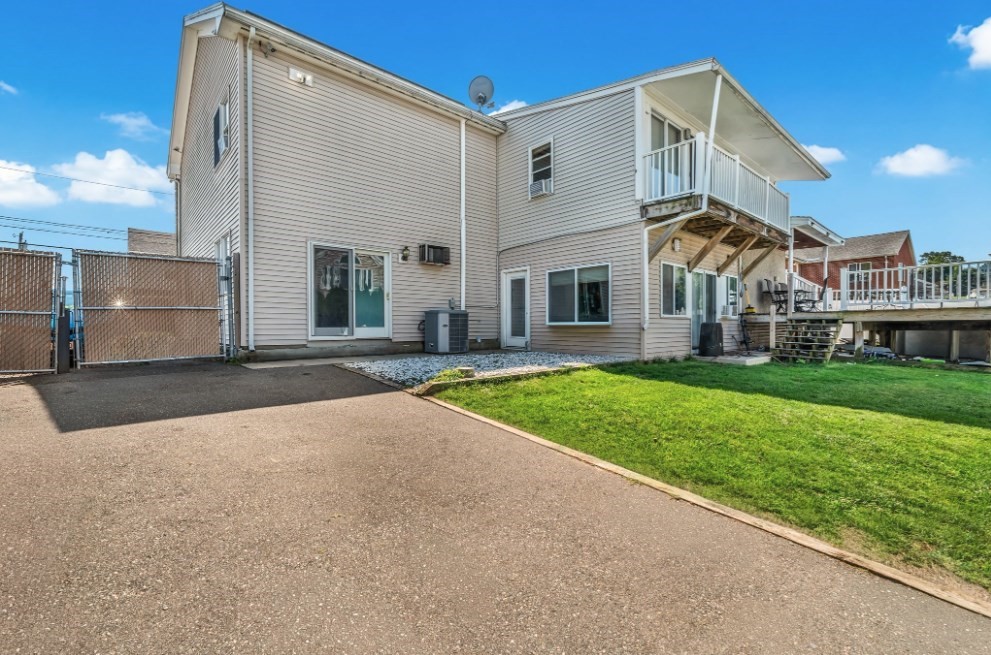 33 Tedford Ave Property Photo 4