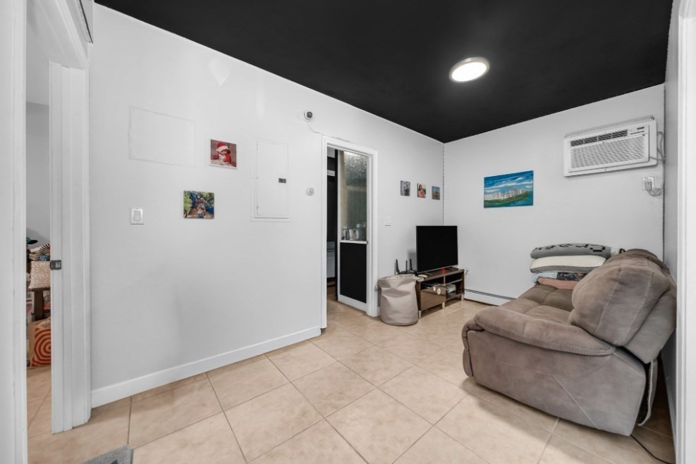 33 Tedford Ave Property Photo 25