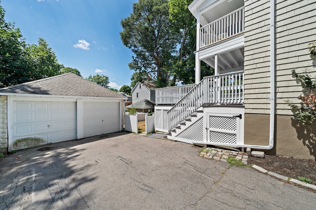 15 Avalon # 1 Property Photo 25