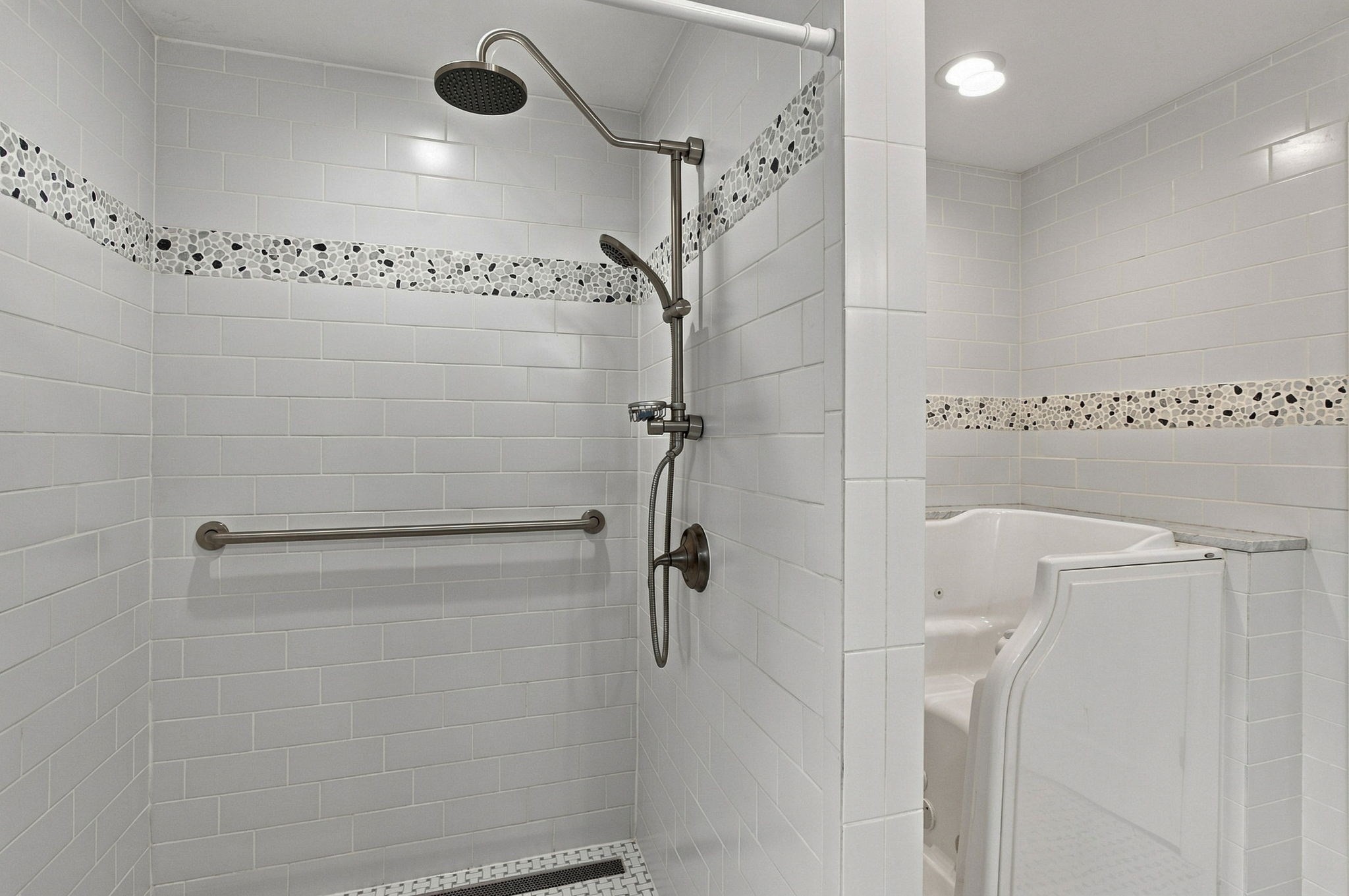 19 Riverside Drive Property Photo 26