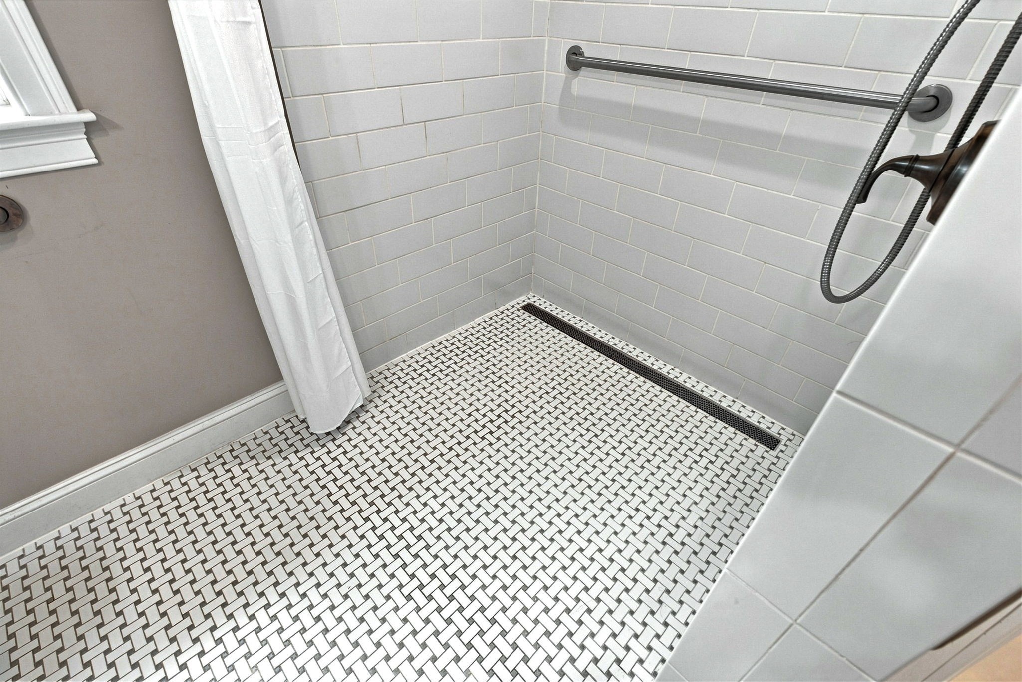 19 Riverside Drive Property Photo 27
