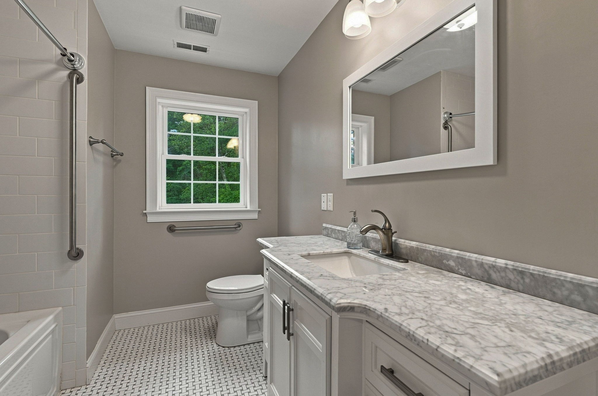 19 Riverside Drive Property Photo 31