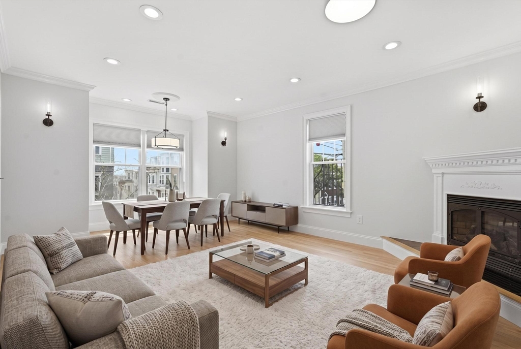 60 Telegraph # 2 Property Photo 1