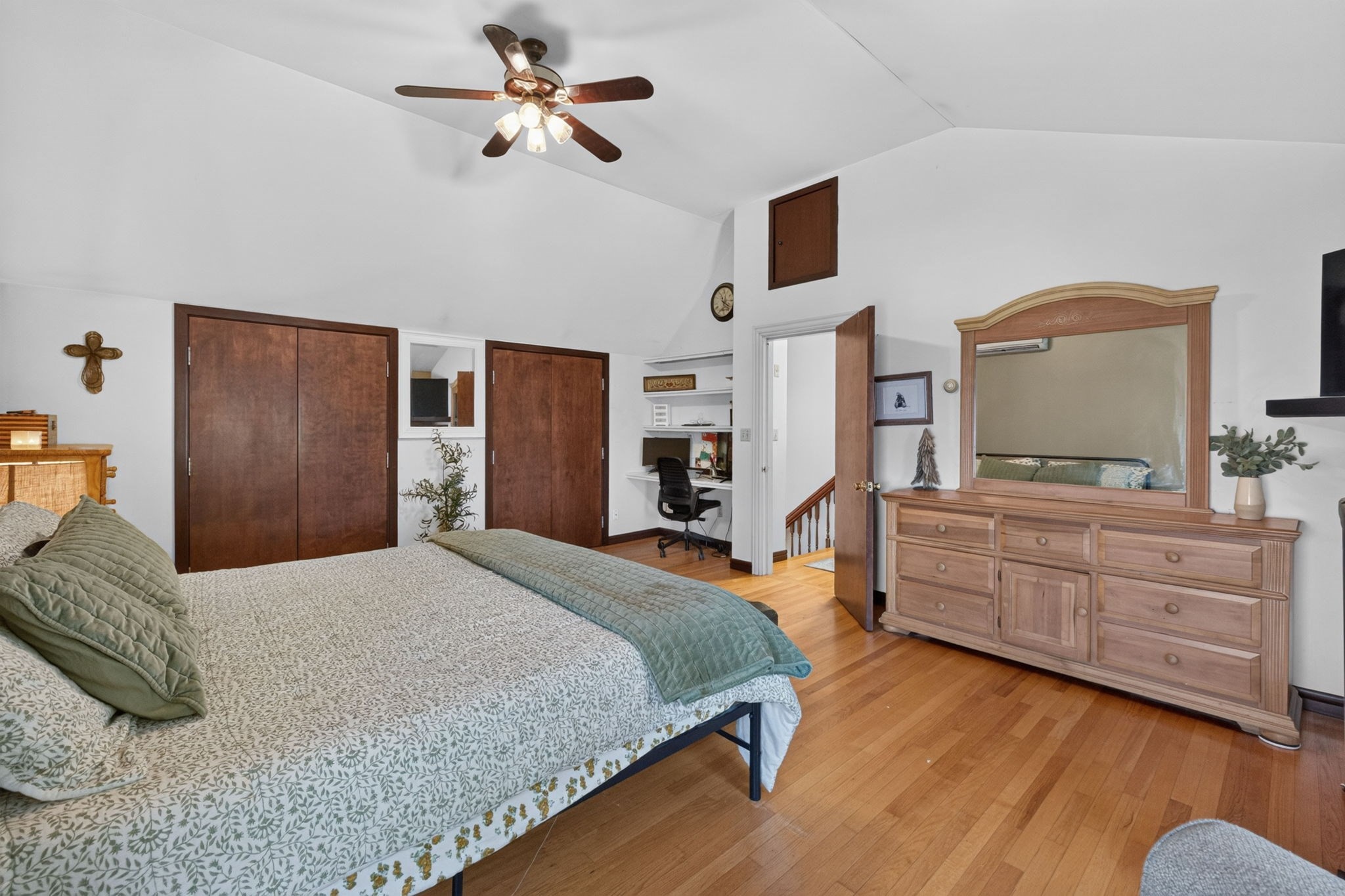 55 Irving St Property Photo 13