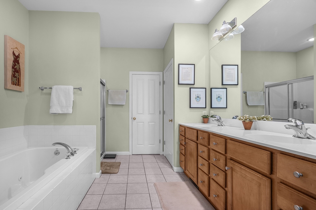 9 Canoe Lndg Property Photo 15