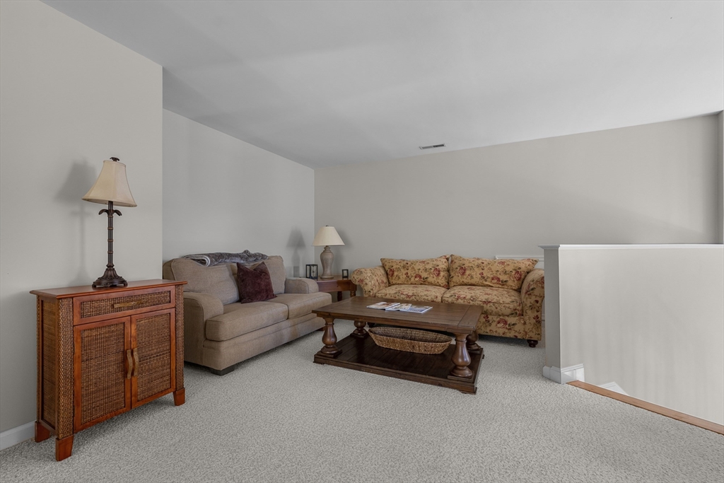 9 Canoe Lndg Property Photo 23
