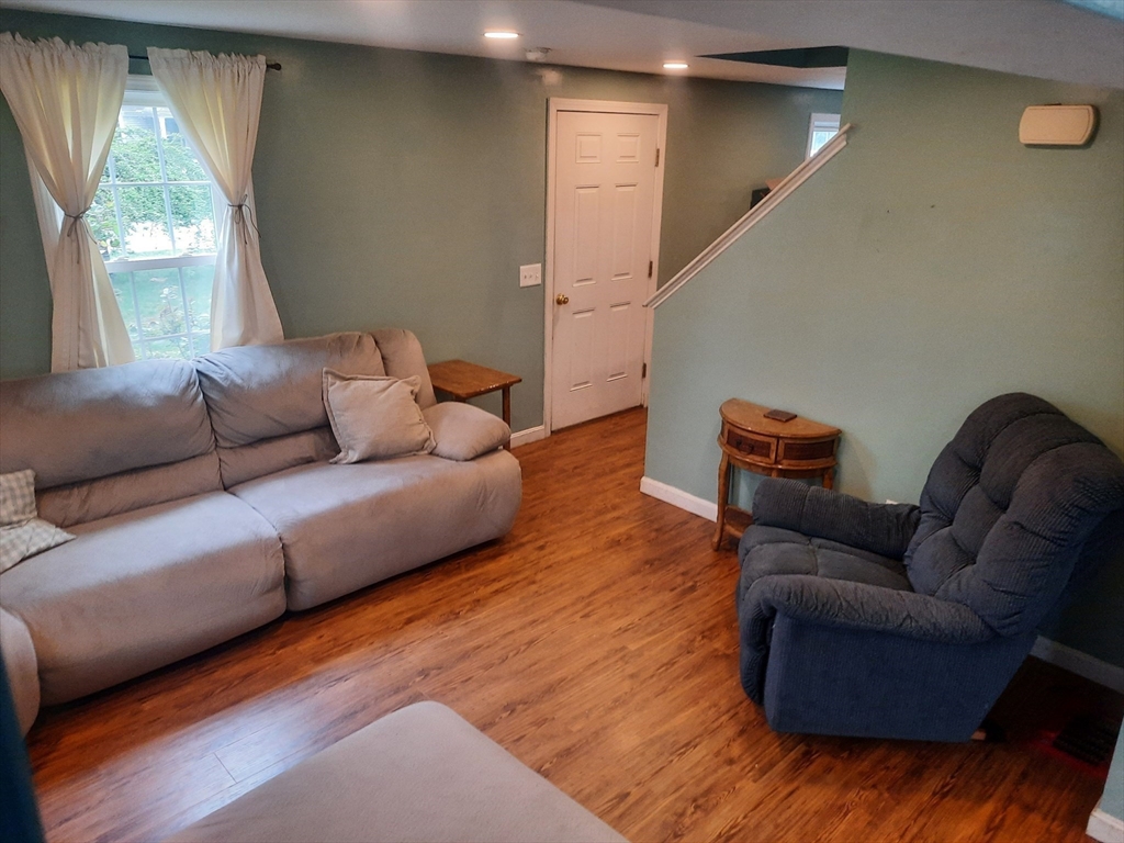8 Patricks Way Property Photo 3