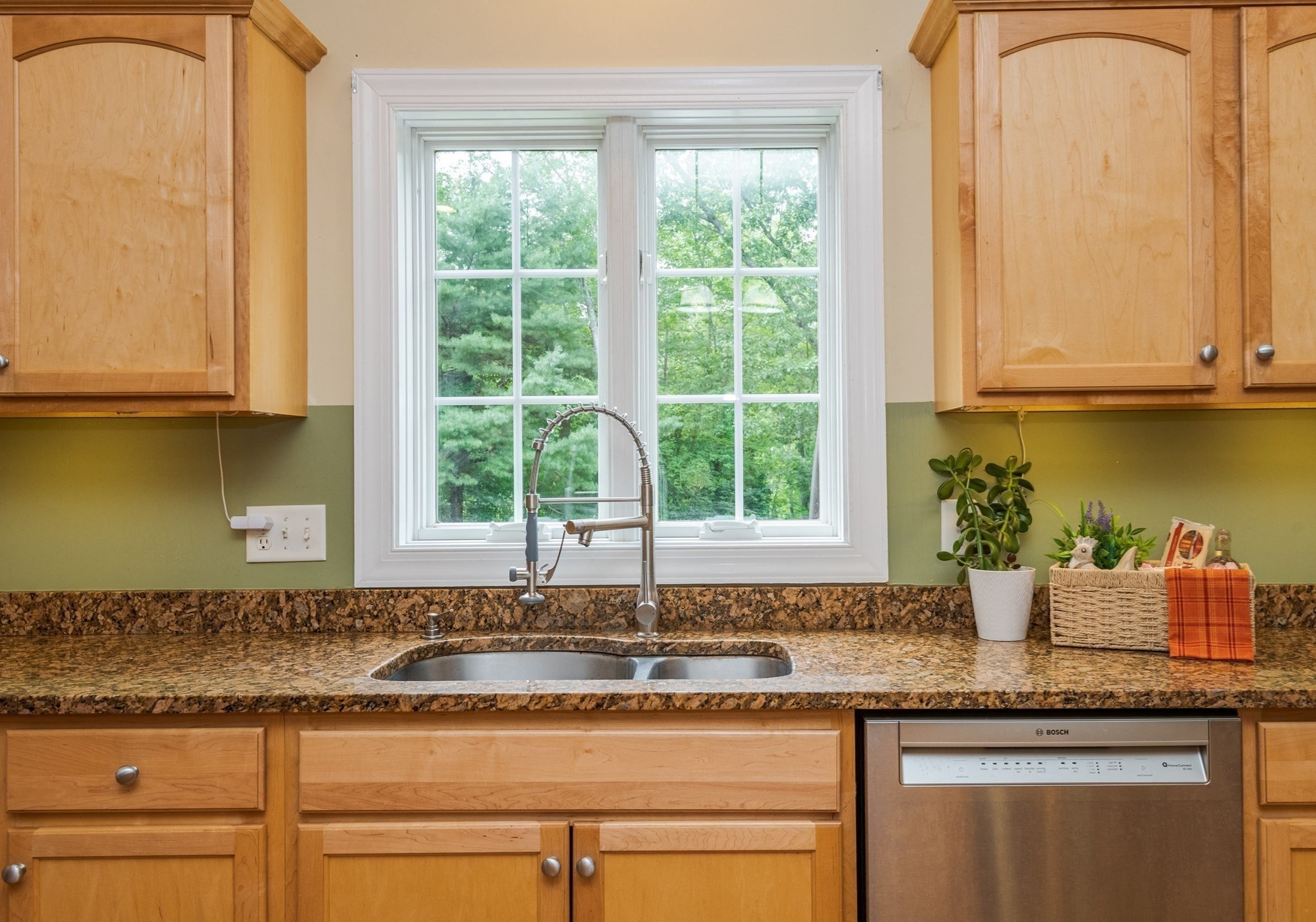 536 Newburyport Tpke Property Photo 13