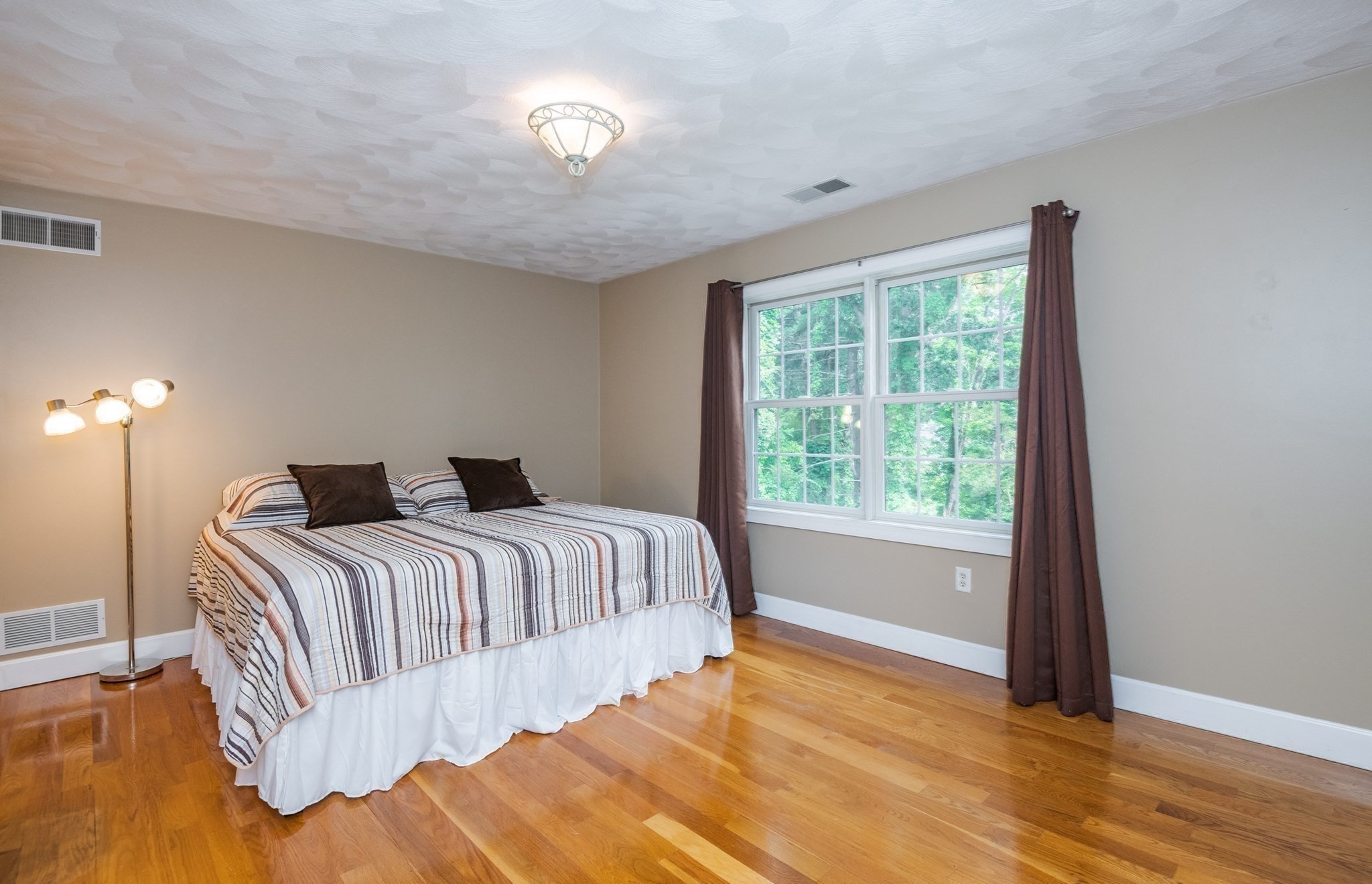 536 Newburyport Tpke Property Photo 31