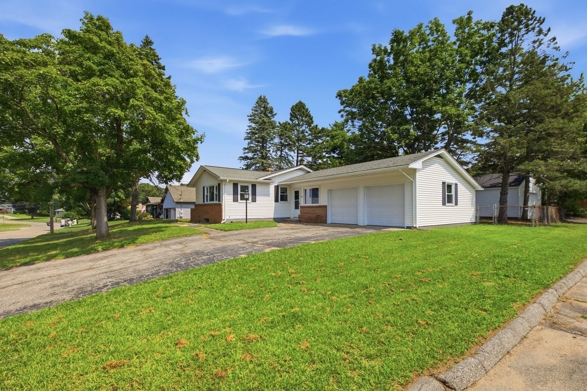 142 Olko Circle Property Photo 2