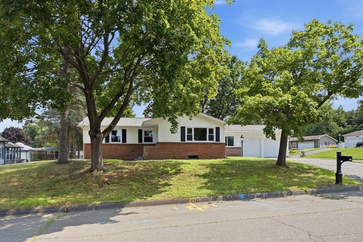 142 Olko Circle Property Photo 3