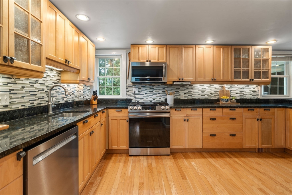 28 Beechwood Ave. Property Photo 6