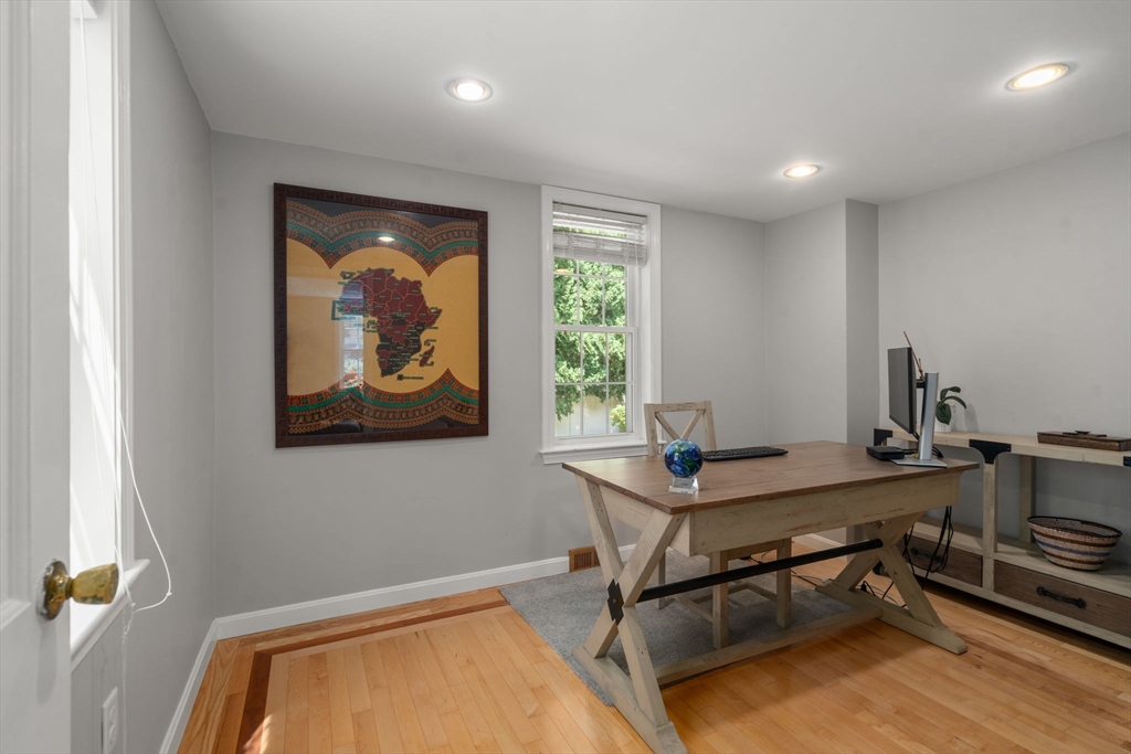 28 Beechwood Ave. Property Photo 16