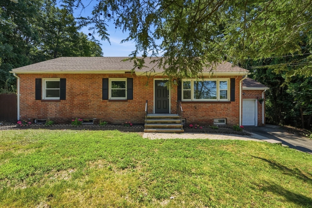 158 Devens St Property Photo 2
