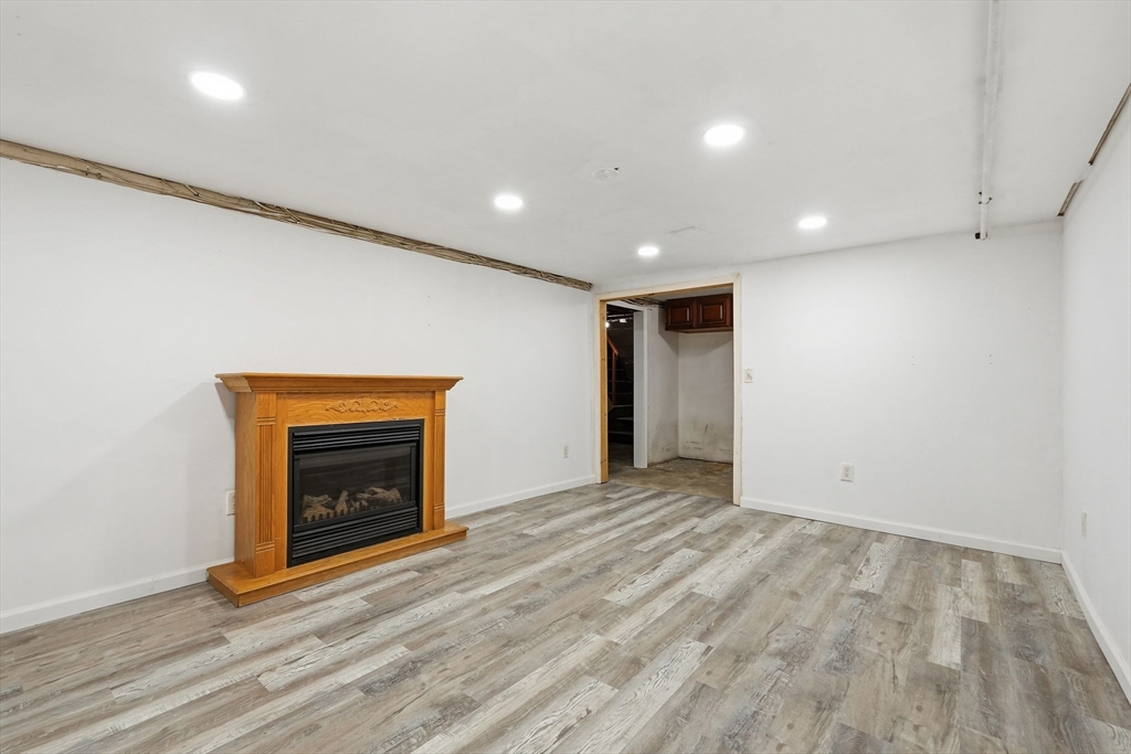 158 Devens St Property Photo 15