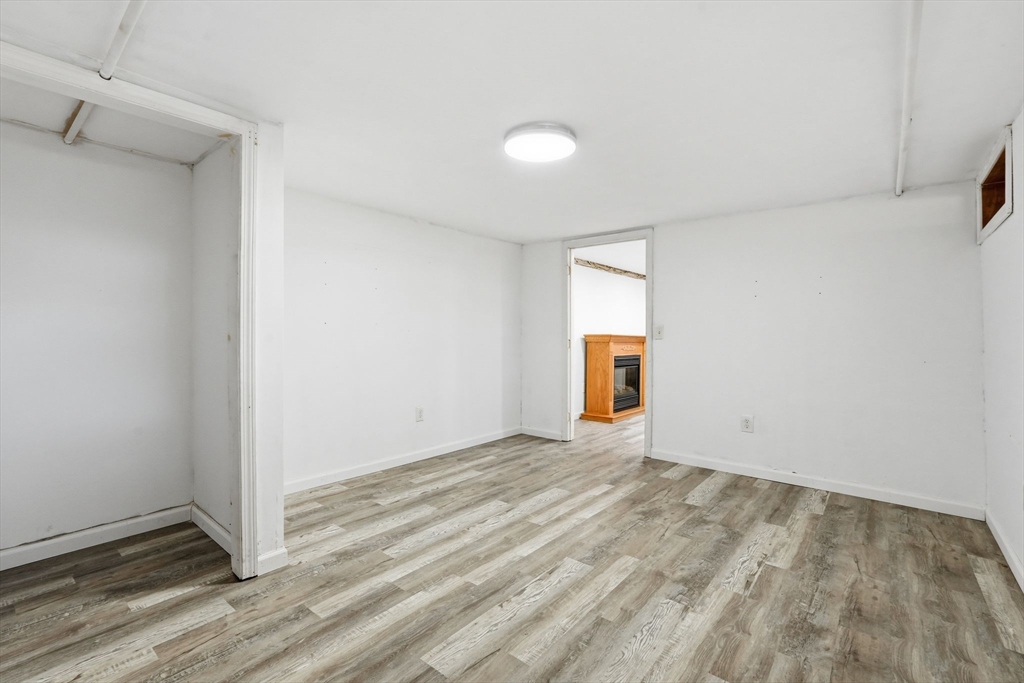 158 Devens St Property Photo 16