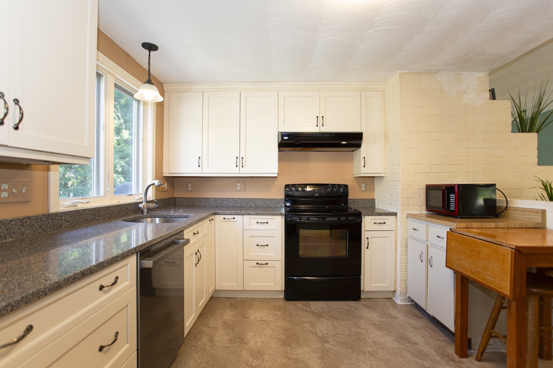 11 Mary Agnes Road Property Photo 2