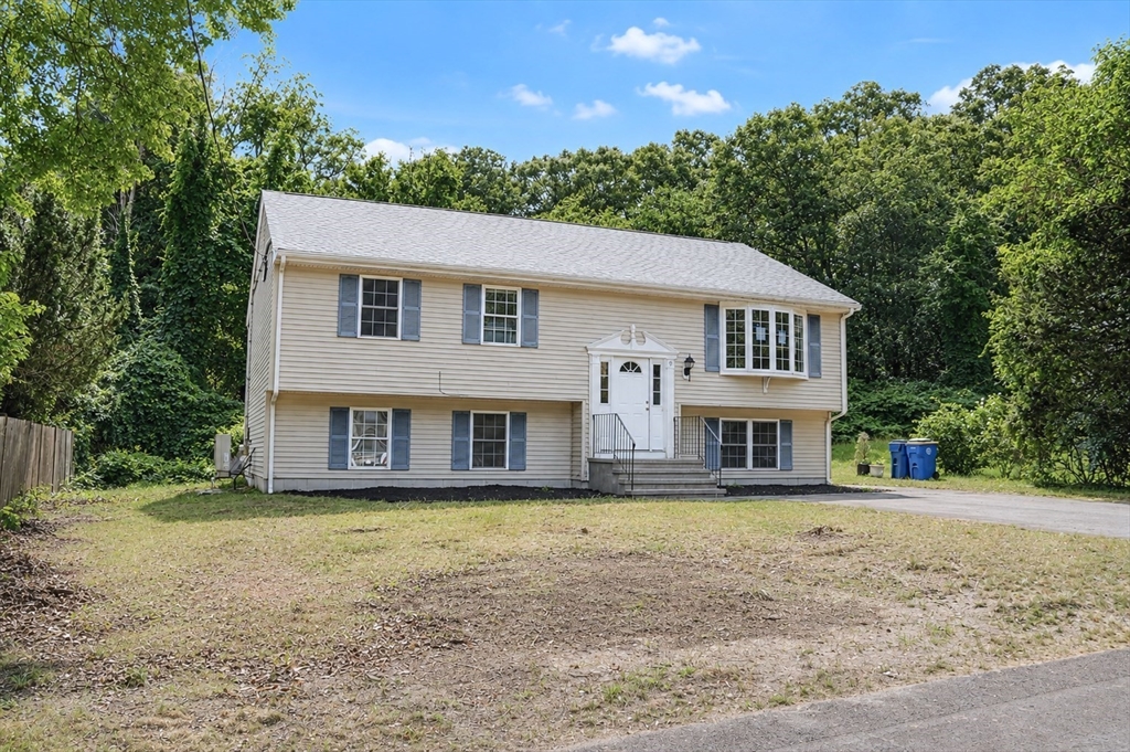 9 Alden Ave E Property Photo 1