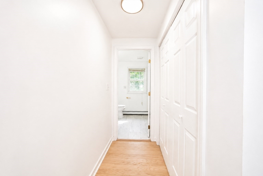 9 Alden Ave E Property Photo 9