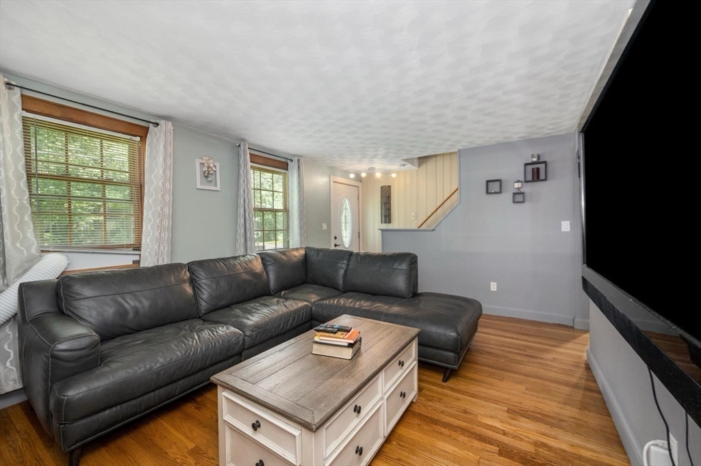 214 Mechanic St Property Photo 13
