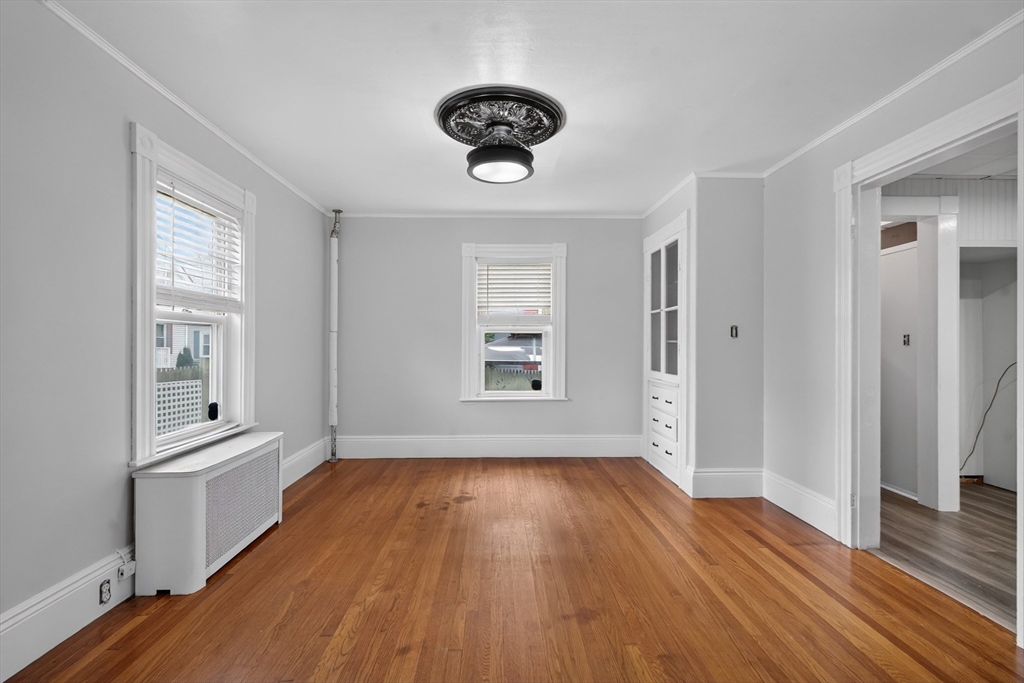 33 Pierpont St Property Photo 6