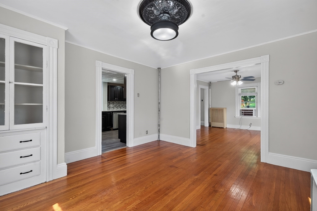33 Pierpont St Property Photo 8