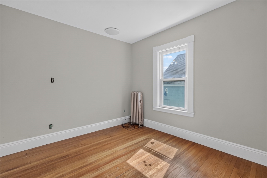 33 Pierpont St Property Photo 18