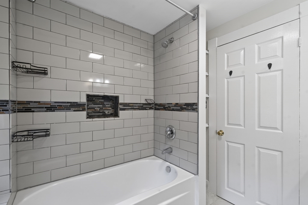 33 Pierpont St Property Photo 19