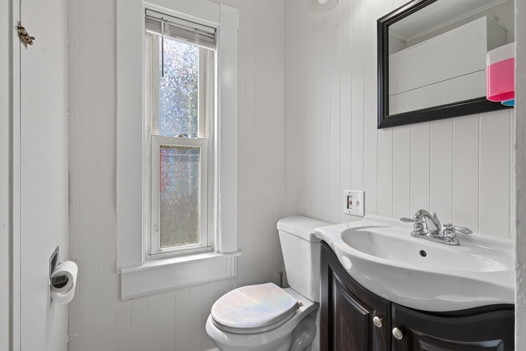 33 Pierpont St Property Photo 21
