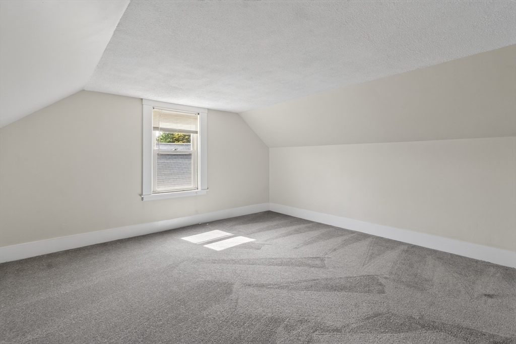 33 Pierpont St Property Photo 25