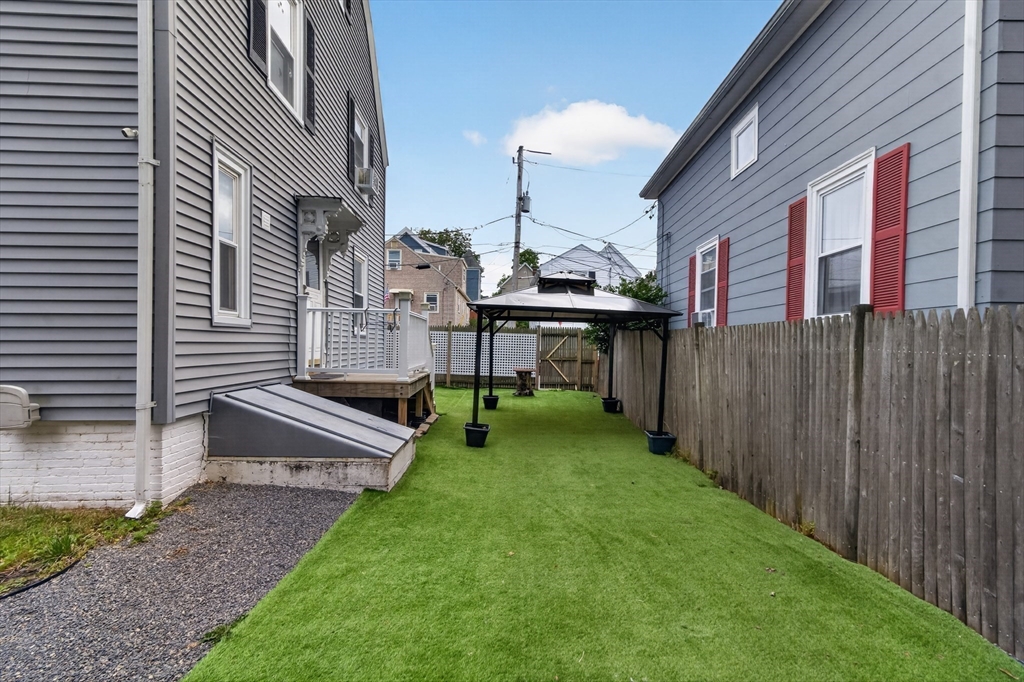 33 Pierpont St Property Photo 27