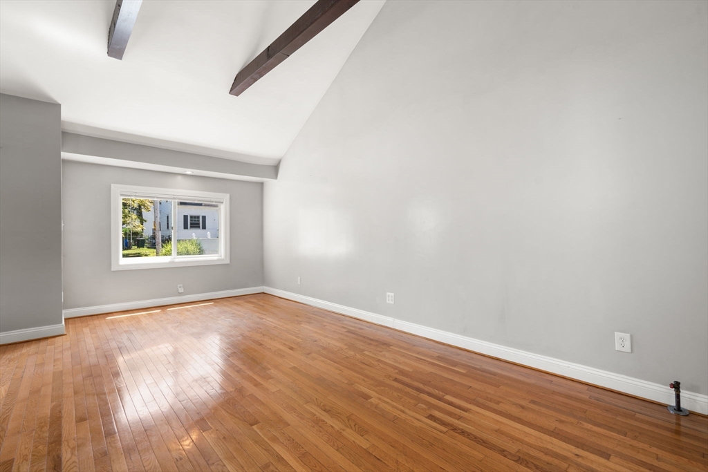 36 Russell St Property Photo 7
