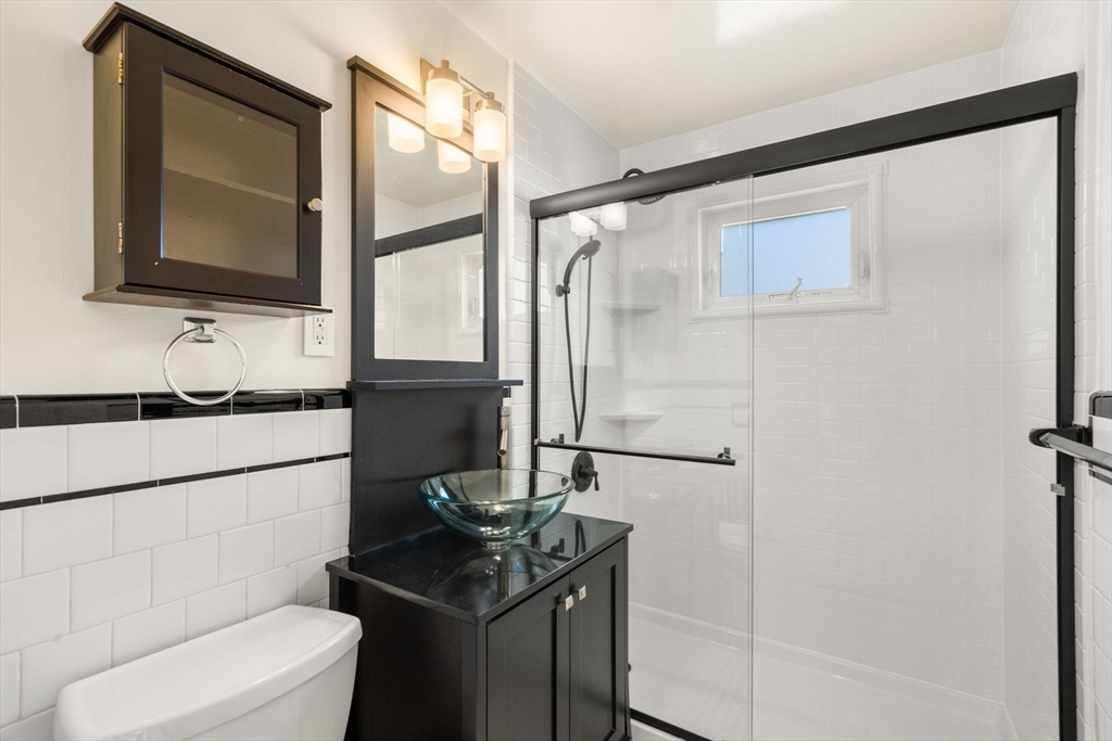 36 Russell St Property Photo 11