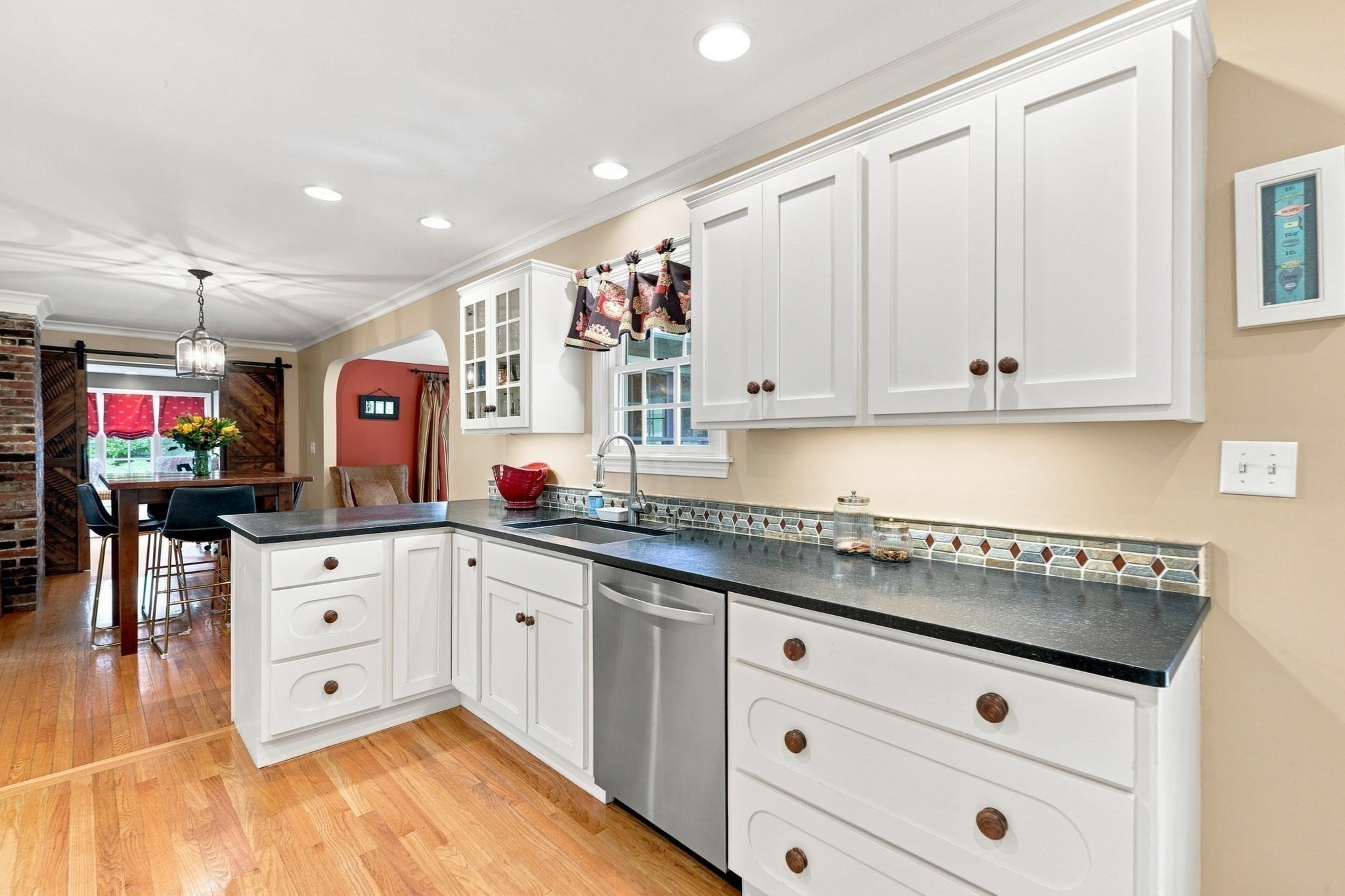 62 Walnut Road Property Photo 4