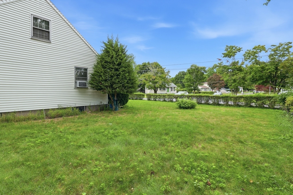 3 Lynn Ave Property Photo 19