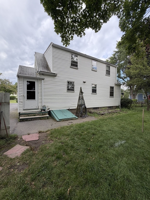 3 Lynn Ave Property Photo 40