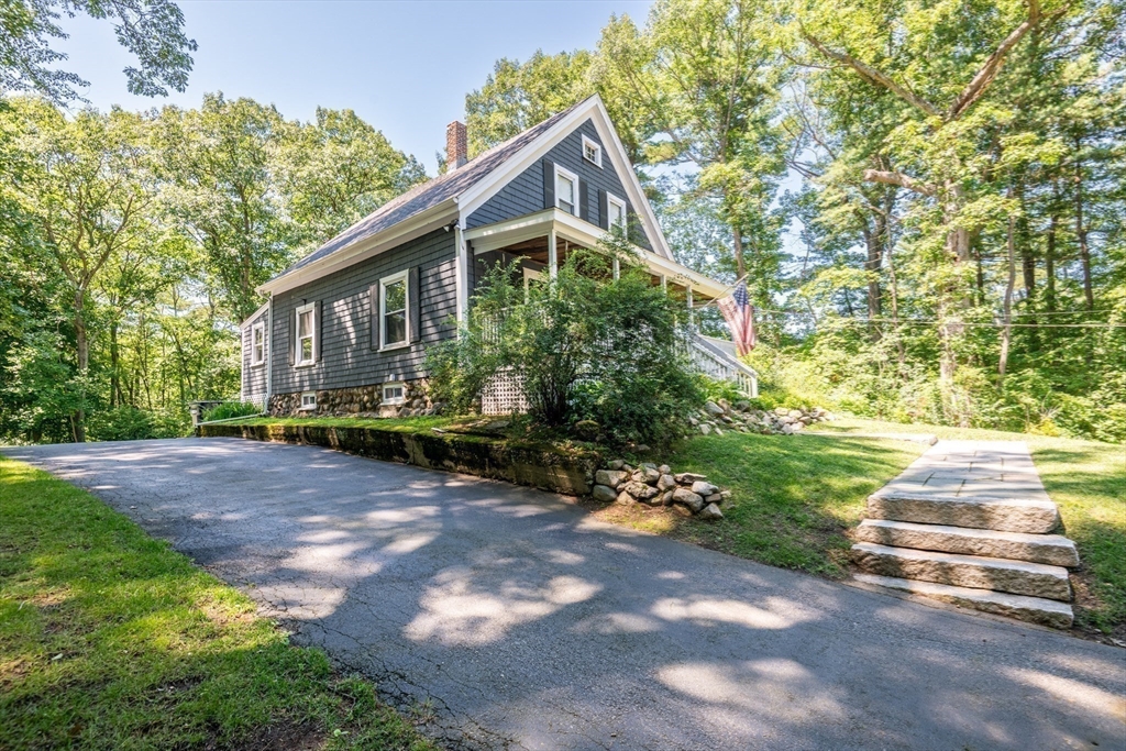 34 Lowell Road Property Photo 3
