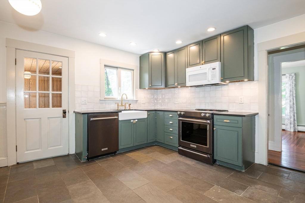 34 Lowell Road Property Photo 14