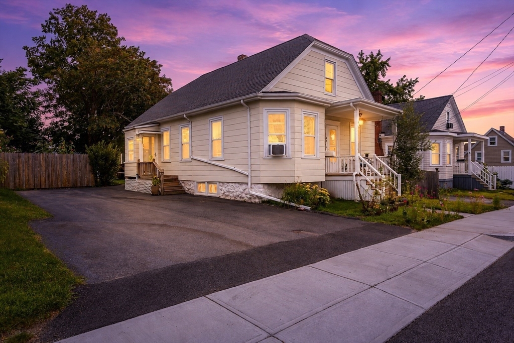 44 Slocum St Property Photo 1