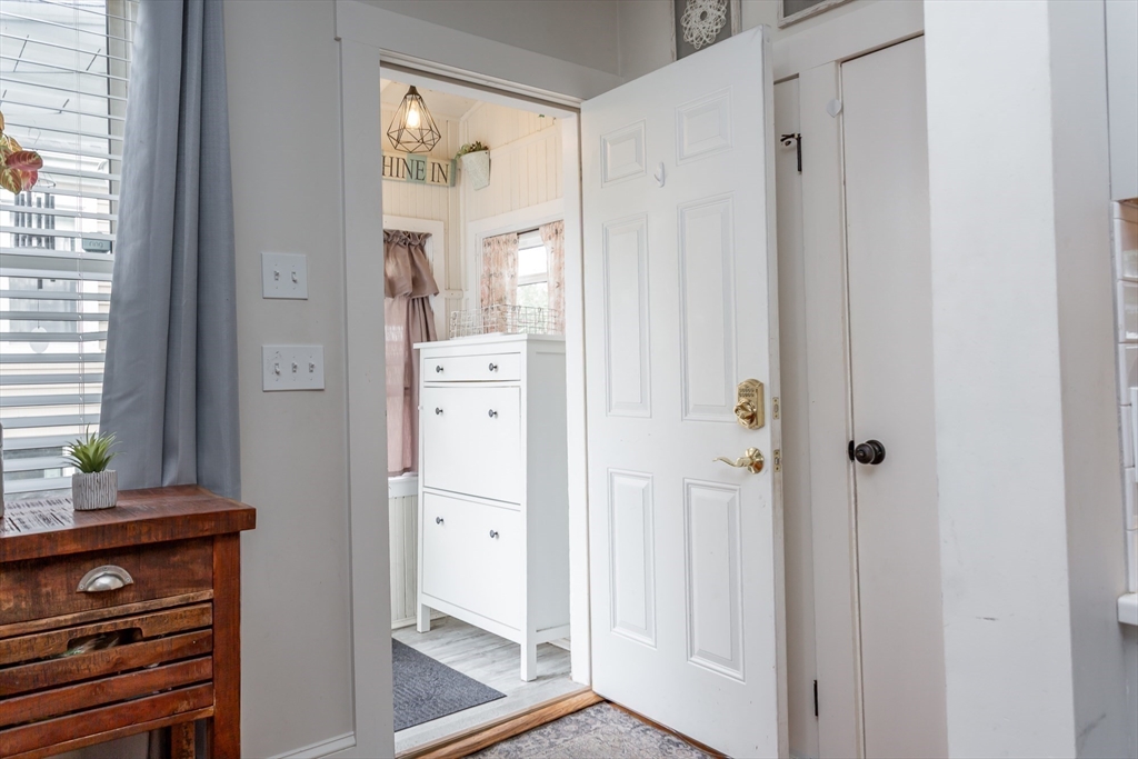44 Slocum St Property Photo 8