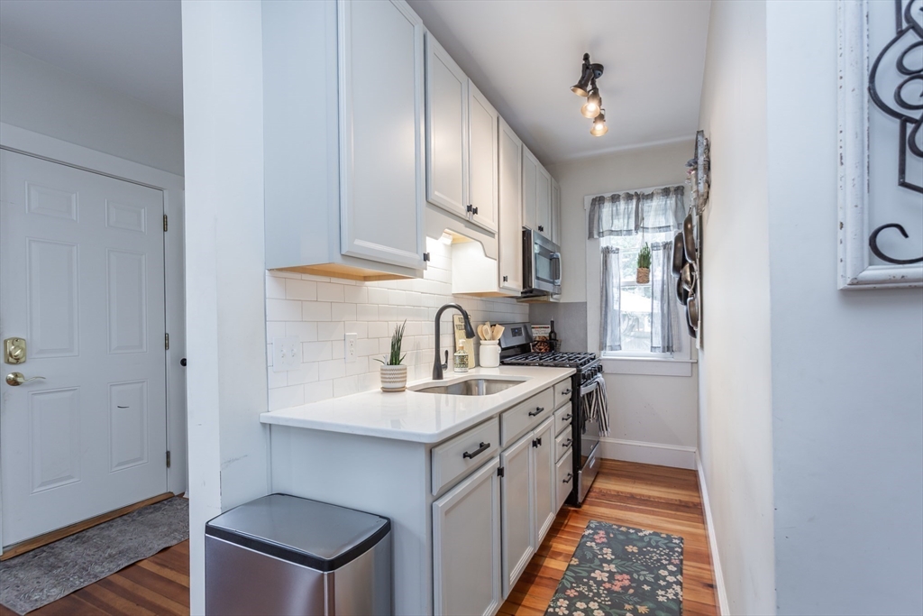 44 Slocum St Property Photo 10