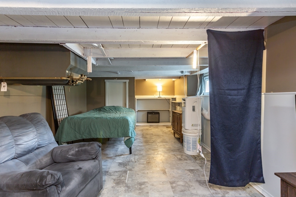 44 Slocum St Property Photo 20