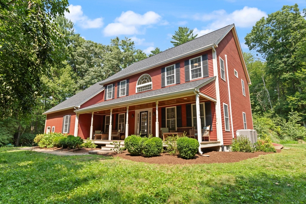 2 Brookside St Property Photo 1