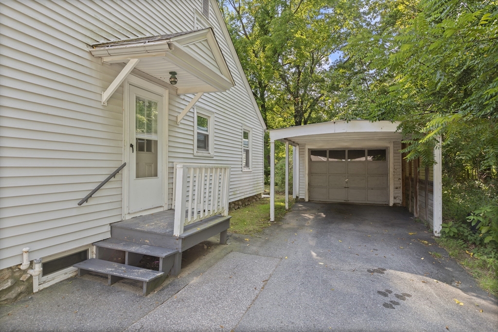 12 Cedar Ave Property Photo 2
