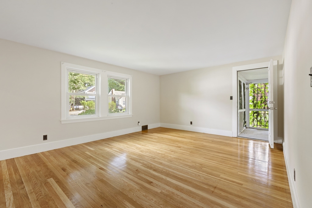12 Cedar Ave Property Photo 11
